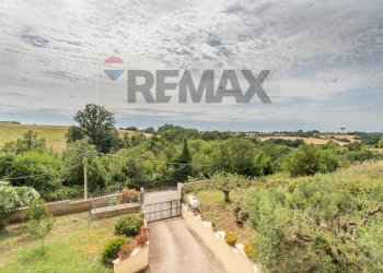 Giardino - Villa via della castagnetta
 
38, Ardea - foto 1