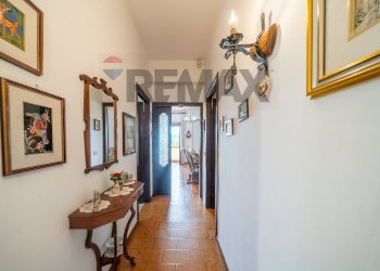 Hall / corridoio - Villa via della castagnetta
 
38, Ardea - foto 22