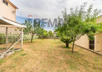 Giardino - Villa via della castagnetta
 
38, Ardea - foto 61