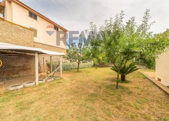 Giardino - Villa via della castagnetta
 
38, Ardea - foto 63