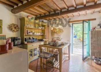 Sala da pranzo - Villa Via Della Torre
 
98, Paciano - photo 10