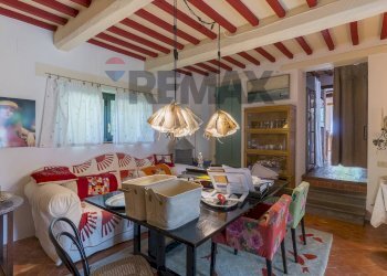Sala da pranzo - Villa Via Della Torre
 
98, Paciano - photo 64