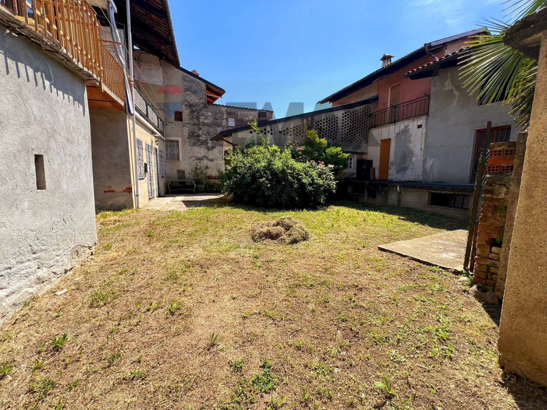 Giardino - Casa semi indipendente via Micheletto
6/8, Castellamonte - foto 3