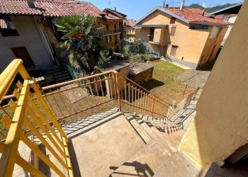 Vista dal balcone - Semi-detached house via Micheletto
 
6/8, Castellamonte - photo 4