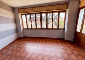 Soggiorno - Semi-detached house via Micheletto
6/8, Castellamonte - photo 9