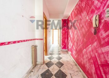 Hall / corridoio - Apartment Via Catania
 
250, Adrano - photo 5