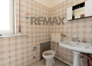 Bagno - Apartment Via Catania
 
250, Adrano - photo 10