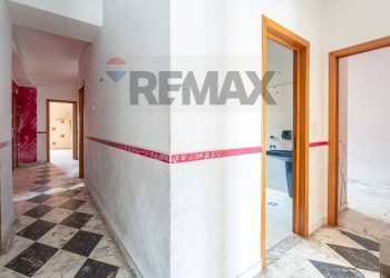 Hall / corridoio - Apartment Via Catania
 
250, Adrano - photo 13
