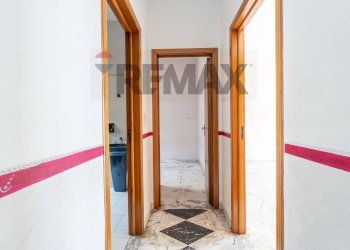 Hall / corridoio - Apartment Via Catania
 
250, Adrano - photo 17