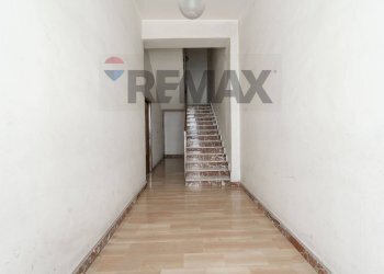 Scale - Apartment Via Catania
 
250, Adrano - photo 28
