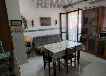 Sala da pranzo - Bilocale Via Simone Neri
 
11, Mascali - foto 9
