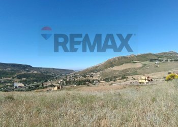 Vista delle montagne - Stabile - Palazzo Contrada Santa Mariola, Enna - foto 16