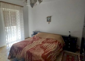 Camera / camera da letto - Independent house via san salvatore
 
10, Roccella Valdemone - photo 5
