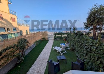 Edificio all\'aperto - Quadrilocale Via Lungomare
 
86, Sant'Alessio Siculo - foto 21