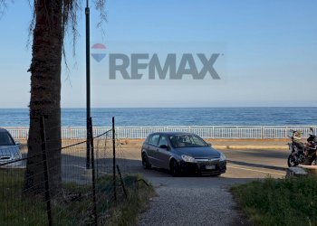 Vista dell\'acqua - Quadrilocale Via Lungomare
 
86, Sant'Alessio Siculo - foto 37