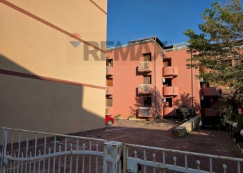 Edificio all\'aperto - Quadrilocale Via Lungomare
 
86, Sant'Alessio Siculo - foto 48
