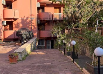 Edificio all\'aperto - Quadrilocale Via Lungomare
 
86, Sant'Alessio Siculo - foto 53