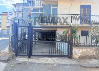 Casa all\'aperto - Appartamento via circumvallazione
 
8, Riposto - foto 4