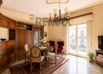 Sala da pranzo - Appartamento via circumvallazione
 
8, Riposto - foto 11