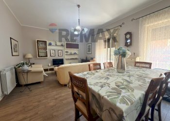 Sala da pranzo - Appartamento VIA POSILLIPO, Giardini-Naxos - foto 1
