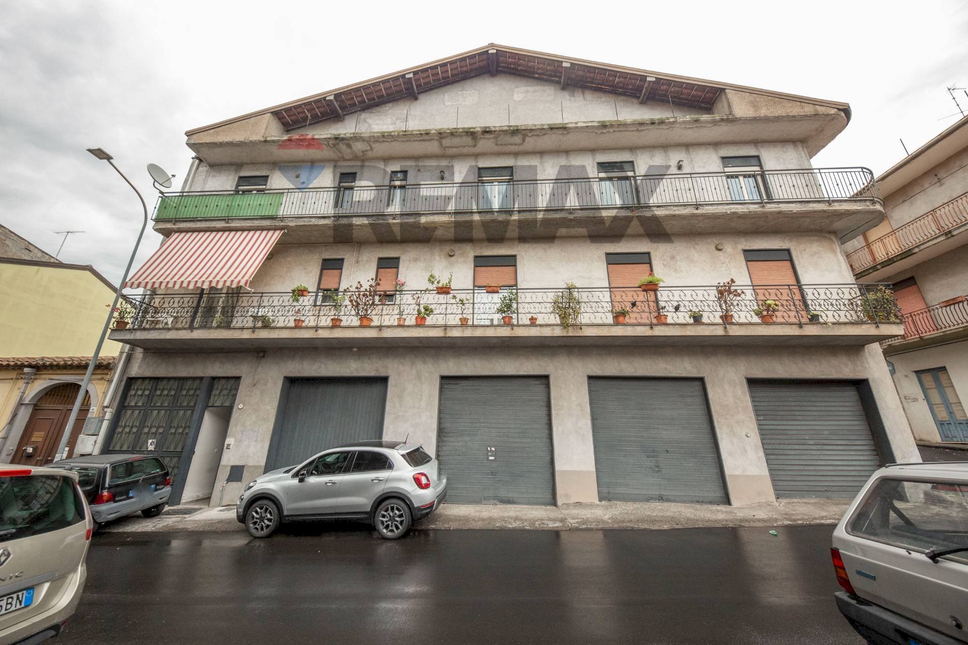 Edificio all\'aperto - Appartamento Via III retta ponente
 
16, Belpasso - foto 1