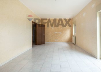 Stanza vuota - Appartamento Via III retta ponente
 
16, Belpasso - foto 4