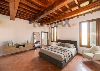 Camera / camera da letto - Quadrilocale Via Soragna
 
13, Luzzara - foto 6