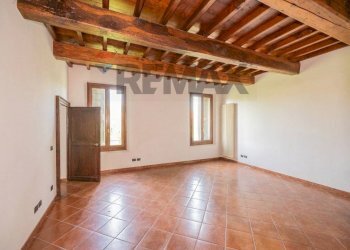 Stanza vuota - Quadrilocale Via Soragna
 
13, Luzzara - foto 16