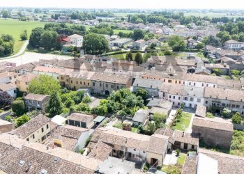 Edificio all\'aperto - Quadrilocale Via Soragna
 
13, Luzzara - foto 38