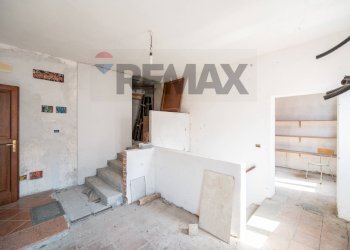 Soggiorno - Four-room apartment Via Soragna
 
13, Luzzara - photo 24