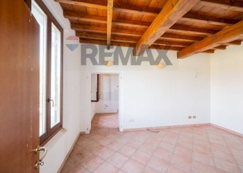 Stanza vuota - Trilocale Via Soragna
 
13, Luzzara - foto 18