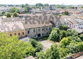 Edificio all\'aperto - Trilocale Via Soragna
 
13, Luzzara - foto 23