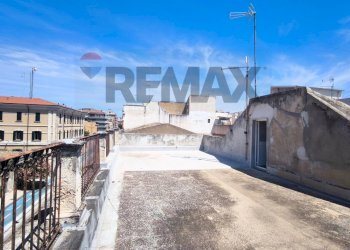 Terrazza - Quadrilocale VIA IERONE I L'ETNEO
 
10, Siracusa - foto 35