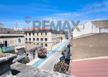 Edificio all\'aperto - Quadrilocale VIA IERONE I L'ETNEO
 
10, Siracusa - foto 36
