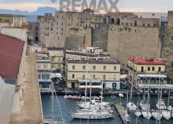 Vista dell\'acqua - Quadrilocale via santa lucia
 
143, Napoli - foto 16