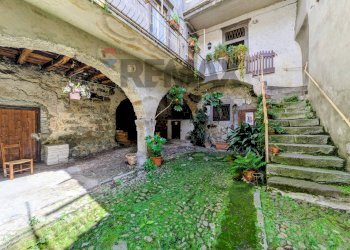 Giardino - Casa semi indipendente Via Contrinzio
 
40, Bienno - foto 7