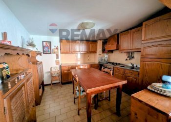 Cucina - Casa semi indipendente Via Contrinzio
 
40, Bienno - foto 10