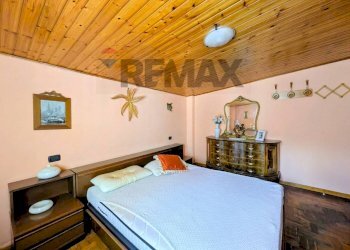 Camera / camera da letto - Casa semi indipendente Via Contrinzio
 
40, Bienno - foto 16