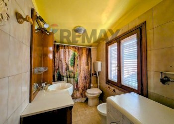 Bagno - Casa semi indipendente Via Contrinzio
 
40, Bienno - foto 18
