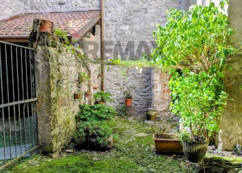 Giardino - Casa semi indipendente Via Contrinzio
 
40, Bienno - foto 23