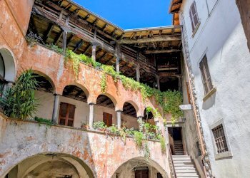 Edificio all\'aperto - Casa semi indipendente Via Contrinzio
 
40, Bienno - foto 24