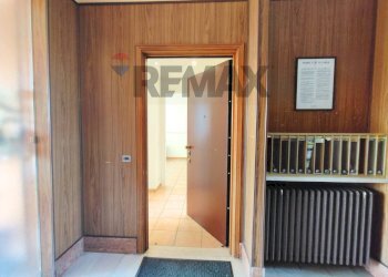 Hall / corridoio - Three-room apartment strada volvera
 
25, Orbassano - photo 27