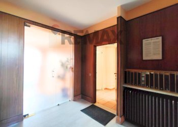 Hall / corridoio - Three-room apartment strada volvera
 
25, Orbassano - photo 28