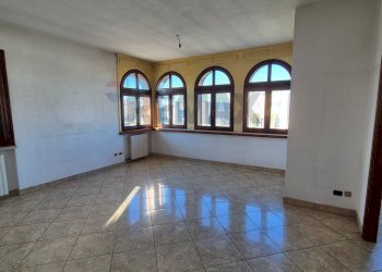 Stanza vuota - Appartamento Via Mantova
 
175, Cerea - foto 4