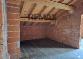 Stanza vuota - Independent house Lamon - photo 7