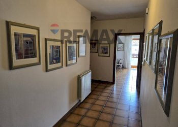 Hall / corridoio - Independent house Lamon - photo 21