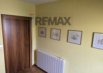 Hall / corridoio - Independent house Lamon - photo 42