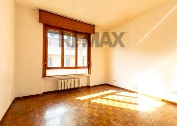 Stanza vuota - Four-room apartment Via Antonio Gramsci
 
71, Fidenza - photo 9