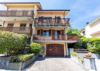 Casa all\'aperto - Casa semi indipendente Via Caduti di Cefalonia e Corfù
 
8, Salsomaggiore Terme - foto 1
