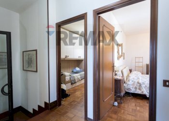 Hall / corridoio - Casa semi indipendente Via Caduti di Cefalonia e Corfù
 
8, Salsomaggiore Terme - foto 38